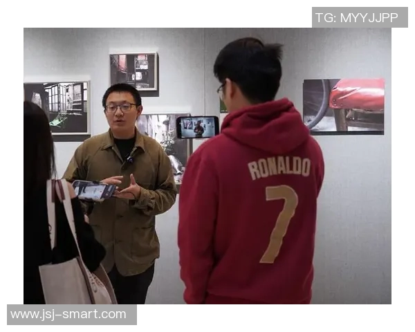 徐昕的艺术探索与创新实践在当代文化中的重要性与影响力分析